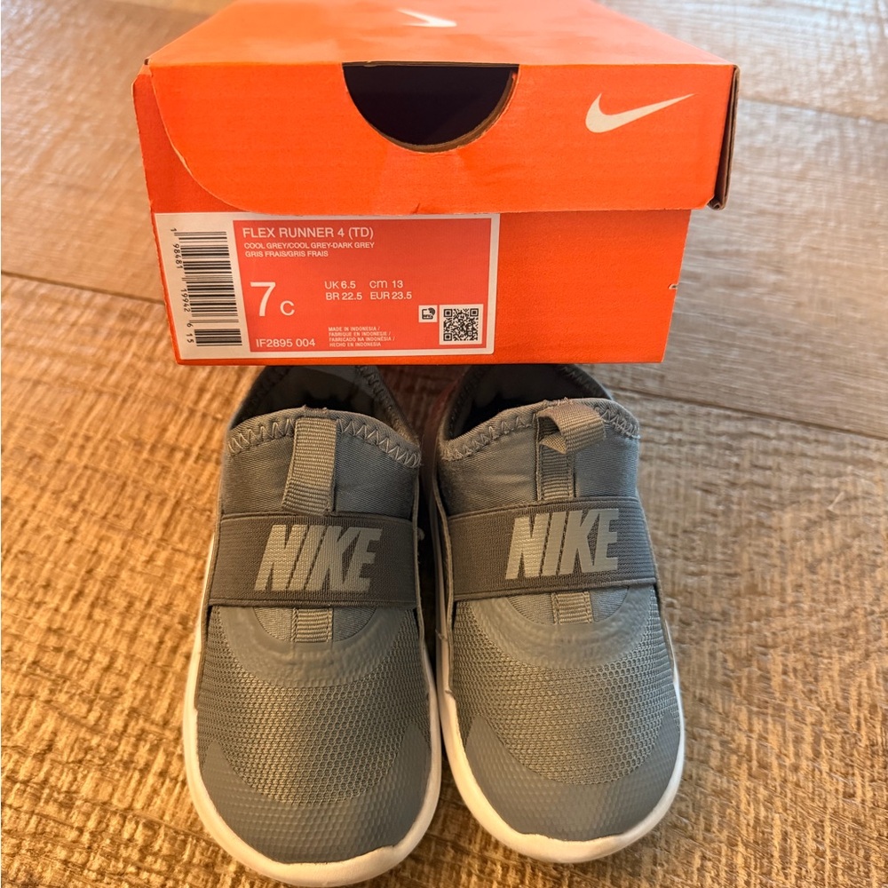 Nike Toddler Grey Flex Runner 4 Slip-On Shoes